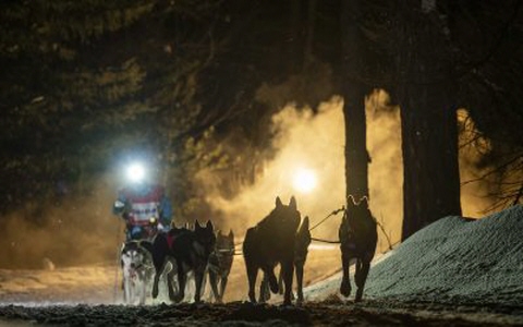 La lutte sur le podium s'intensifie